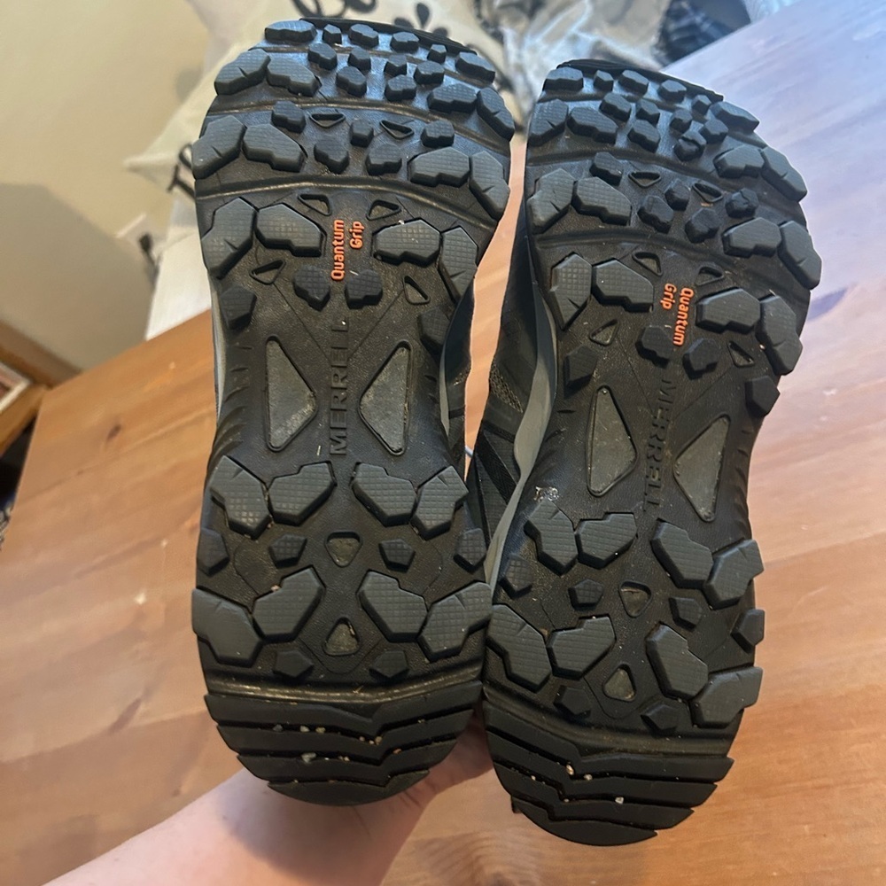 Merrell Gore-Tex Invisible Fit Men's Black and Gray Athletic Shoes 9 - Picture 8 of 11